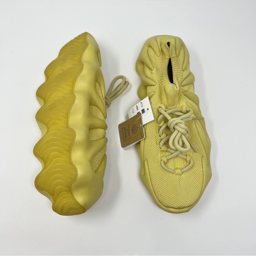 Yeezy - Picture 3 of 9